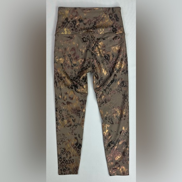 Beyond Yoga Leopard PowerShine High Waisted Midi Legging Size Small - Picture 4 of 10